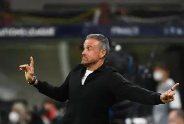 Siempre cada uno como hincha de su país quiere lo mejor para su selección o por lo menos en general. Ese no es el caso de algunos aficionados del Real Madrid, quienes quieren que le vaya mal a Luís Enrique y por ende a la Selección española. Pero ¿Por qué tienen esta reacción con el entrenador?