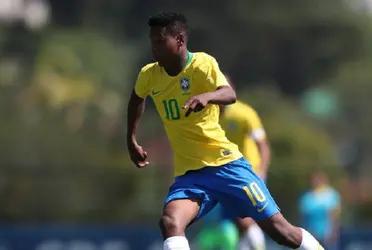 Siguiendo la política de proyectar a jóvenes con proyección, tales los casos de Vinicius Junior y Rodrigo, la Casa Blanca sigue de cerca a la nueva joya del fútbol brasileño. Detalles de la apuesta del Real Madrid.