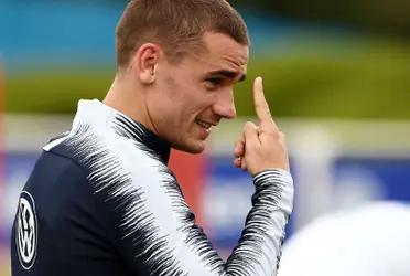 Son días importantes para la carrera de Griezmann, debido a que debe tomar una decisión en cuanto a su futuro. Barcelona no quiere seguir pagando su salario y le busca una salida, pero no quiere transferirlo al Atlético Madrid, lo que complica la situación.