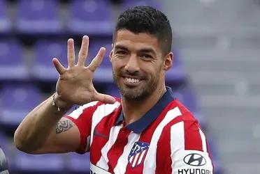 Suarez habría hablado con Gerrad para que lleve al Aston Villa a Bentarcur. De se así el delantero uruguayo podría volver a la Premier.