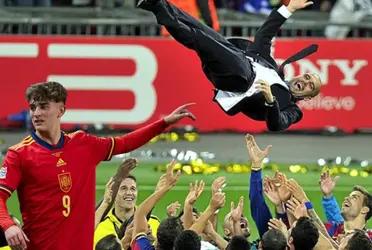 Surgió de la cantera del club y se lució en el equipo multicampeón de Guardiola, hoy es una de las grandes alternativas para suceder a la joya