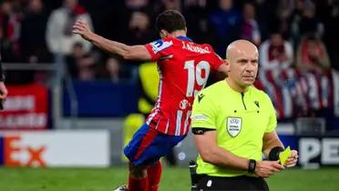 Szymon Marciniak - Julián Álvarez (Foto: X)