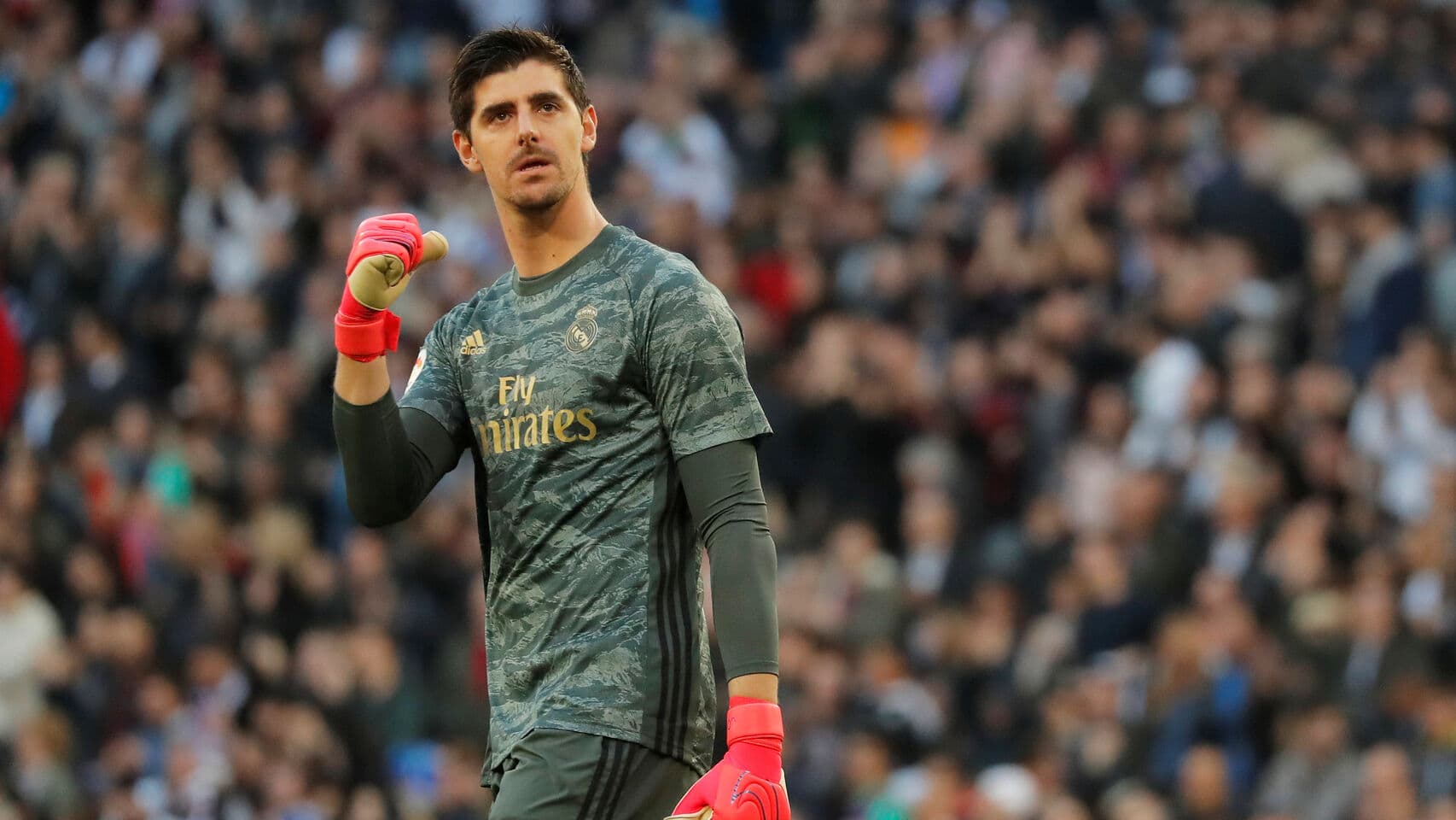 Thibaut Courtois resumió lo vivido en el Santiago Bernabéu en otra noche mágica y aseguró que cuando el equipo blanco llega a las finales “es para ganarlas".
