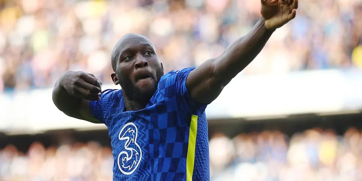 Tras algunas complicaciones en las negociaciones con el polaco, el Blaugrana aceleraría por Lukaku, el delantero estrella del Chelsea.