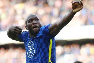 Tras algunas complicaciones en las negociaciones con el polaco, el Blaugrana aceleraría por Lukaku, el delantero estrella del Chelsea.