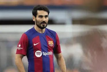 Tras el descuento de Ilkay Gündogan, Xavi Hernández no pudo ocultar su gesto de enojo desde el banquillo