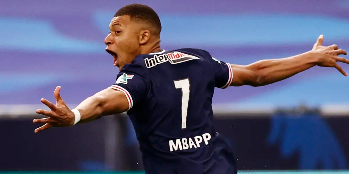 Tras los rumores de una posible transferencia de Kylian Mbappé al Real Madrid, se volvió a recordar que sus principales ídolos han brillado en el club Merengue lo que alentaría su fichaje.