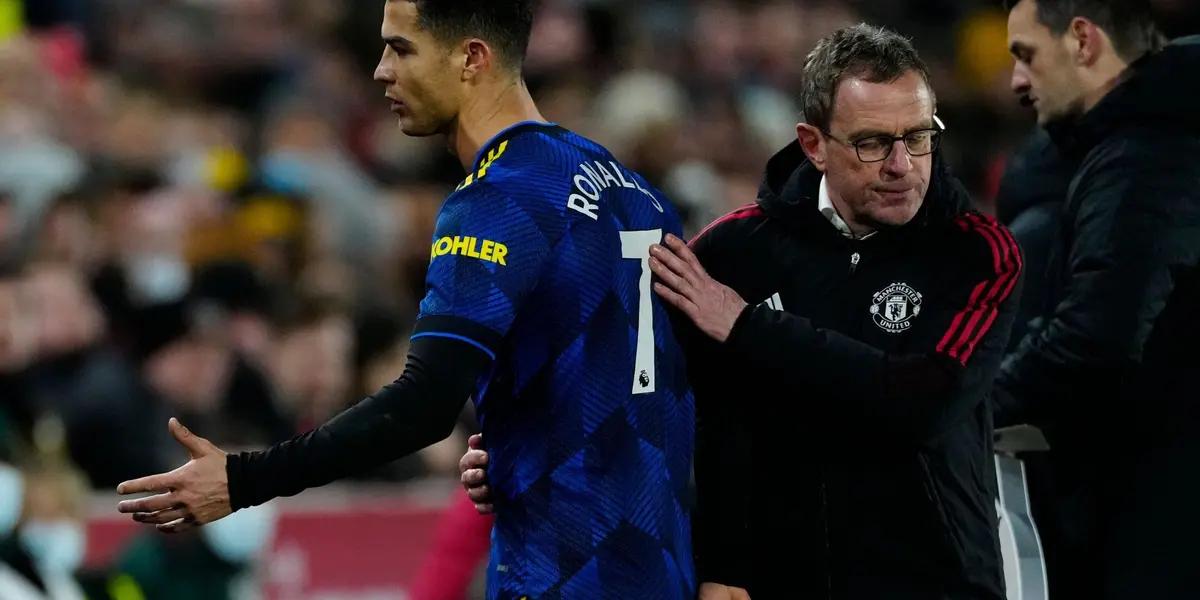 Tras su enfado, al ser sustituido en el partido de Premier League ante el Brentford, en Inglaterra Cristiano Ronaldo recibe todo tipo de críticas. Quien era considerado la única estrella y un intocable para el Manchester United, hoy ha perdido ese status.