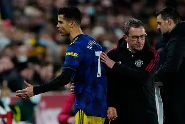 Tras su enfado, al ser sustituido en el partido de Premier League ante el Brentford, en Inglaterra Cristiano Ronaldo recibe todo tipo de críticas. Quien era considerado la única estrella y un intocable para el Manchester United, hoy ha perdido ese status.