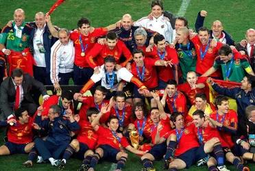 Un ex defensor merengue decidió retirarse de La Furia Roja por temas personales.