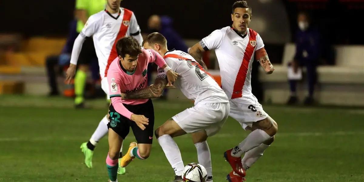 Un juvenil no fue considerado en el Merengue, la rompió en su siguiente equipo y ahora parece que se confirmará su regreso.