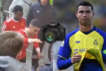 Un molesto Cristiano Ronaldo volvió a tener un gesto desagradable ante un pedido de un admirador