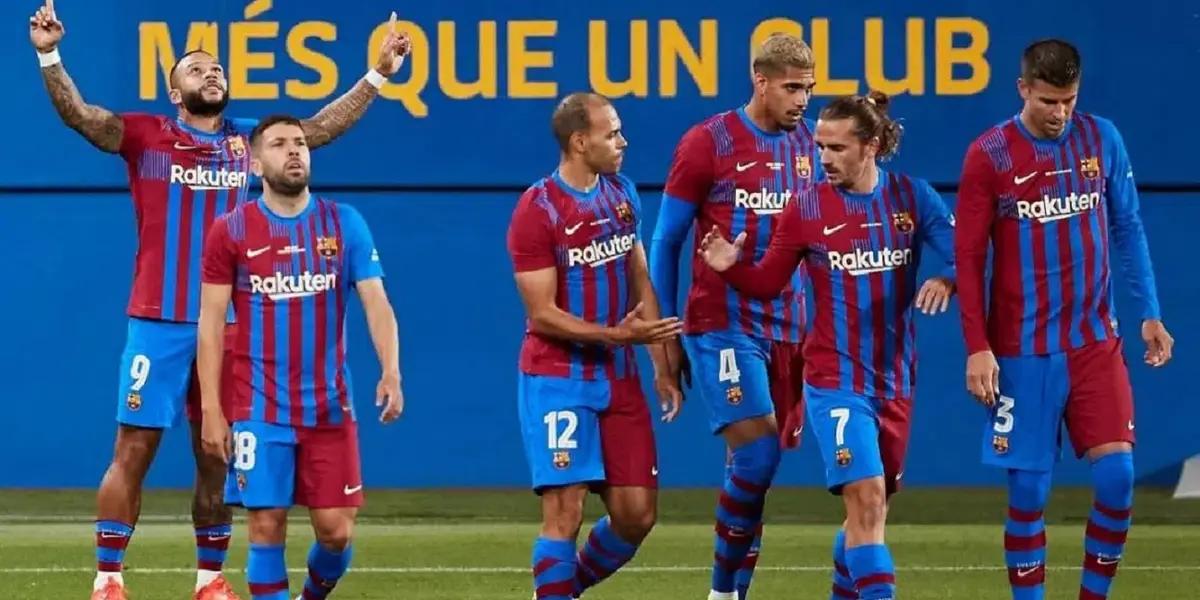 Un tema que no ha sido menor en las últimas horas, y más tras el expediente Messi, es el monto de los sueldos (brutos) de los futbolistas de la plantilla del Fc Barcelona. Así han quedado.
