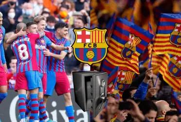 Una estrella de la entidad se niega a salir del Barça y el club le ha pedido que se rebaje el salario para poder inscribir los nuevos fichajes, algo que tampoco habría aceptado.