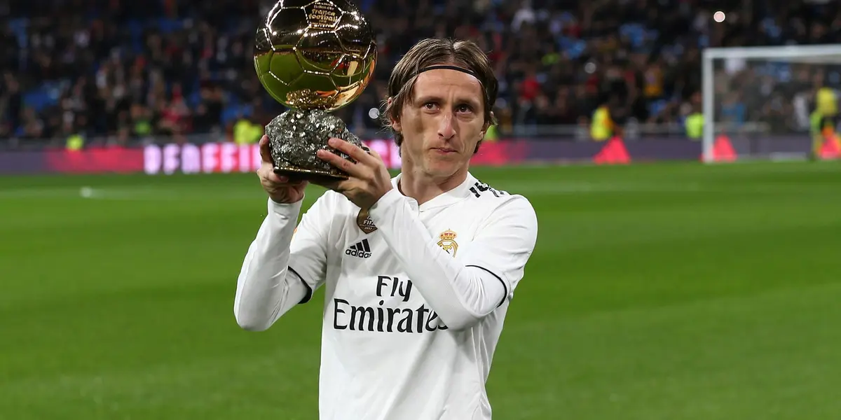Uno de los mejores mediocampistas de los últimos años ha sido, sin lugar a duda, Luka Modric. El ganador del Balón de Oro tiene una historia de vida apasionante que enaltece aun mas sus conquistas en el mundo del deporte.