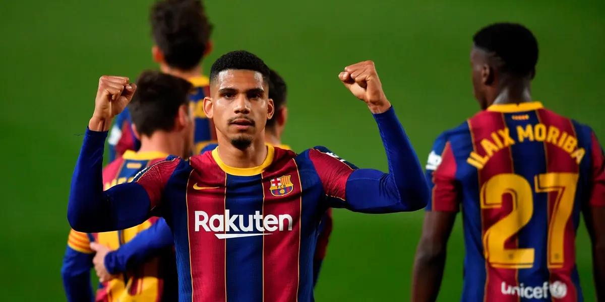 Varios equipos de la Premier League estarían interesados en contratar a Ronald Araujo y podrían realizar una jugosa oferta por su pase.
