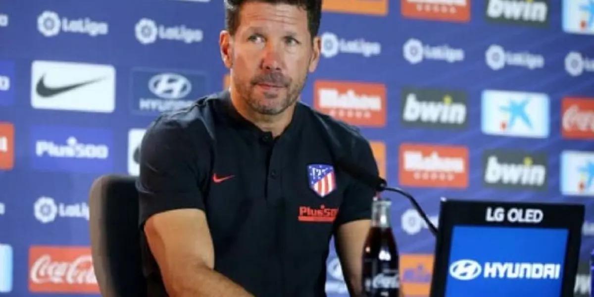 Varios jugadores del colchonero mirarían con reojo al entrenador argentino debido a un refuerzo que podría llegar al equipo.