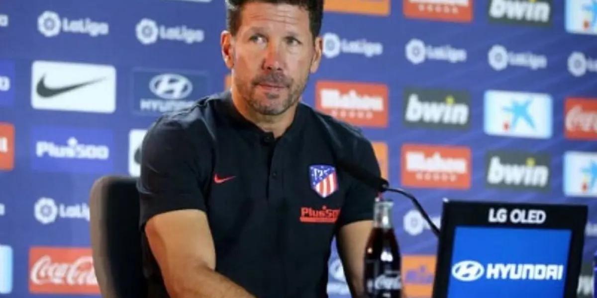 Varios jugadores del colchonero mirarían con reojo al entrenador argentino debido a un refuerzo que podría llegar al equipo.