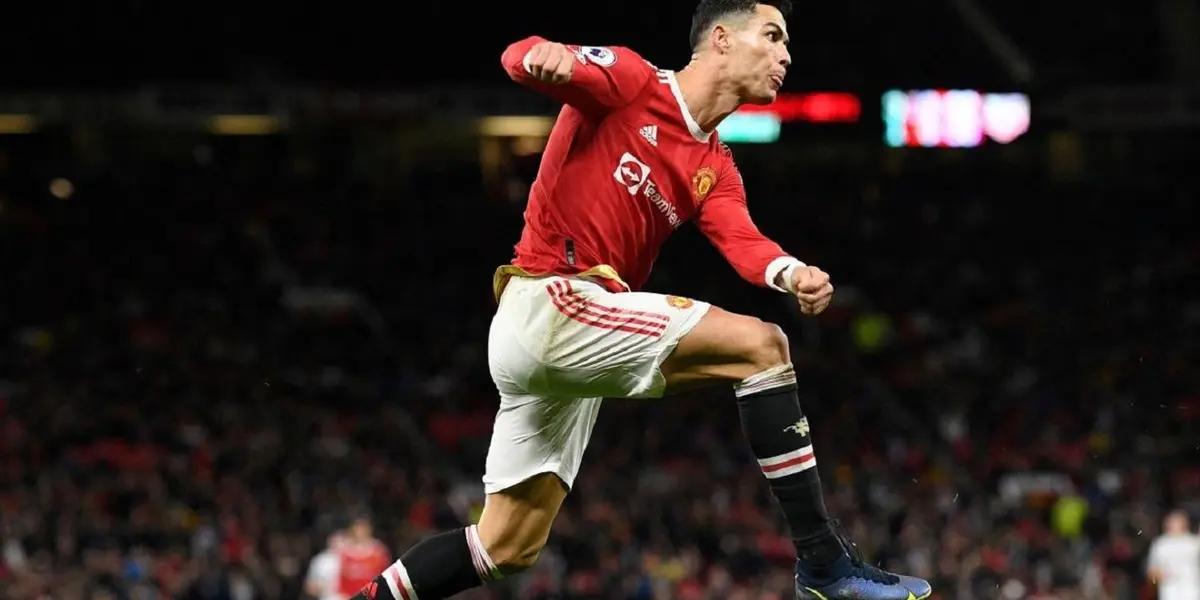 Varios medios europeos hablan de la inminente salida de Cristiano Ronaldo del Manchester United y de que la buena relación de su representante con el Barça podría acercarlo allí.