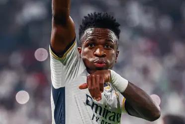 (VIDEO)Vinicius se cobra penalti de Araujo y con su hat-trick adelanta al Madrid
