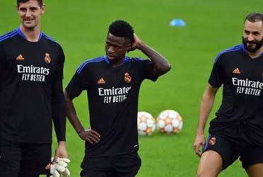 Vinicius estaba en otra situación totalmente distinta mientras Karim Benzema estaba despedido como leyenda del Real Madrid