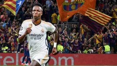 Vinicius Junior, jugador del Real Madrid, e hinchas del FC Barcelona