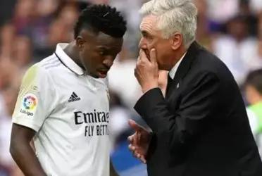 Vinicius se fue contra el referí tras el empate y está agrandado, por lo que Carlo Ancelotti le bajó los humos