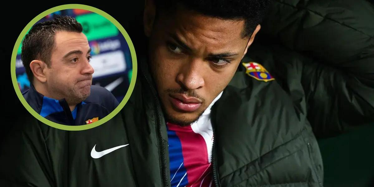 Vitor Roque en el banquillo, Xavi en rueda de prensa.