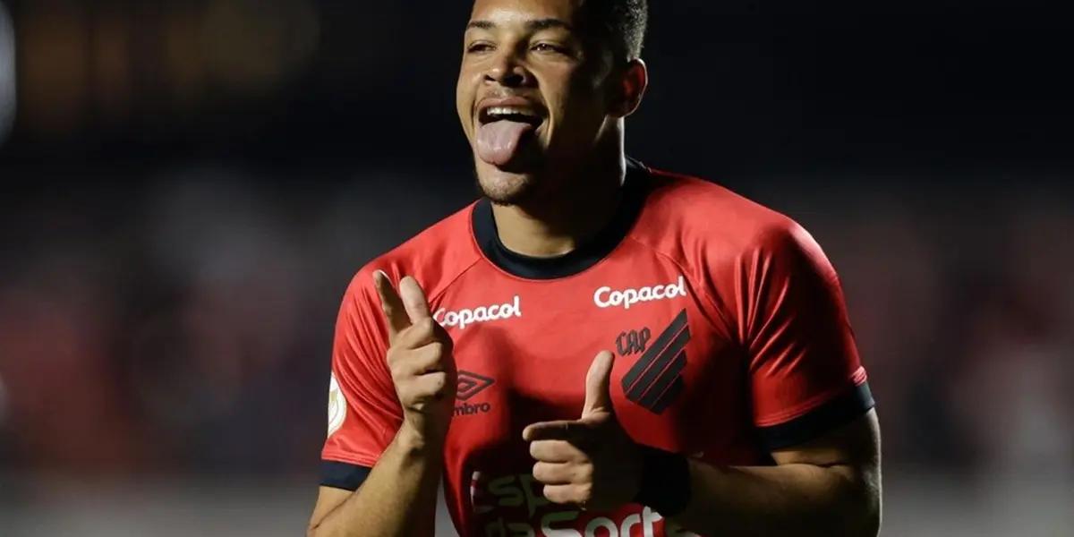 Vítor Roque ya fue fichado por el Barcelona y es una de las grandes joyas del fútbol de Brasil.