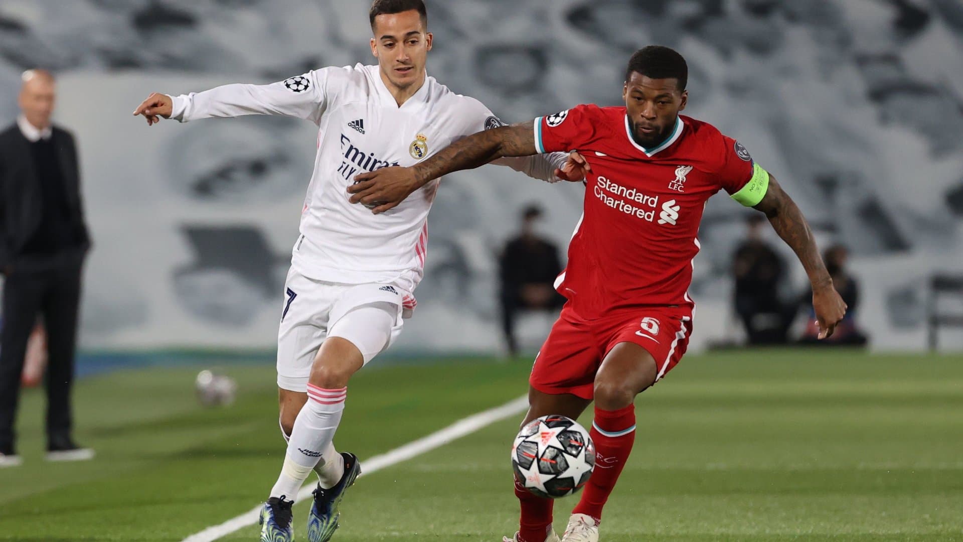 Wijnaldum se acerca a Barcelona.