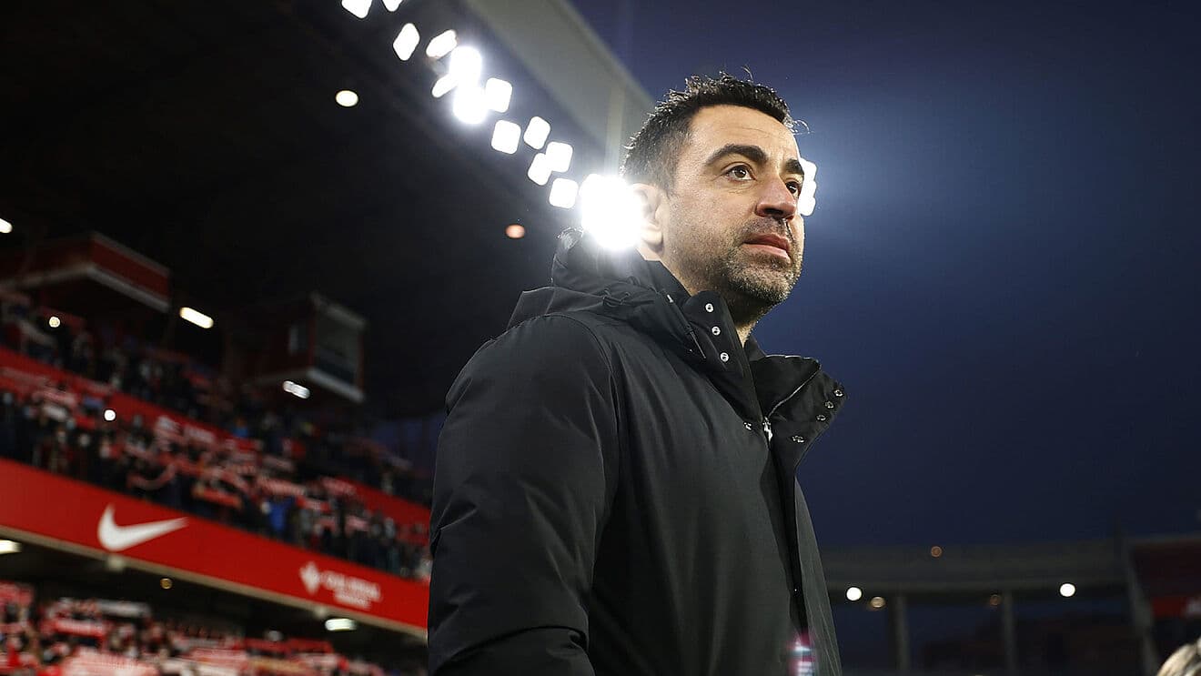Xavi estaría descontento con el rendimiendo de Jordi Alba y quiere a Grimaldo.