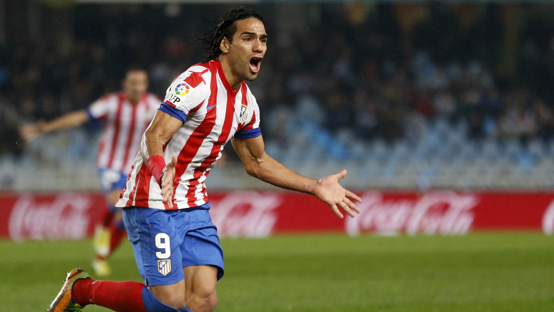 Y después de 8 años, Radamel Falcao volvió a la Liga de España. Luego de su paso por el Galatasaray de Turquía, el histórico delantero colombiano firmó por el Rayo Vallecano, club que recién volvió a la Primera División.
