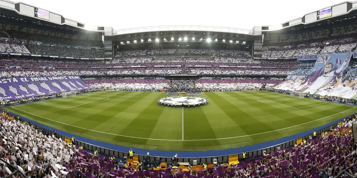 Ya están disponibles los tickets para acceder a una nueva edición del derbi español entre el Real Madrid y el Barcelona. Detalles y como acceder a una entrada para ver uno de los encuentros más vibrantes del torneo.