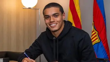 Ya que el fútbol no le dio, el nuevo trabajo que dieron al hijo de Dinho en Barça