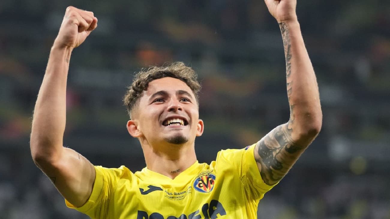 Yeremy Pino está siendo una de las grandes figuras esta temporada en el Villareal, incluso su nivel lo llevo a la Selección de España. Su rendimiento ha despertado el interés de más de un equipo y el submarino amarillo pretende recibir al menos 50 millones por su joya.