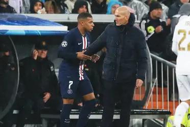 Zidane y Zlatan podrían llegar al PSG y podrían ser factores para que Mbappe decida renovar su vinculo con el conjunto parisino.