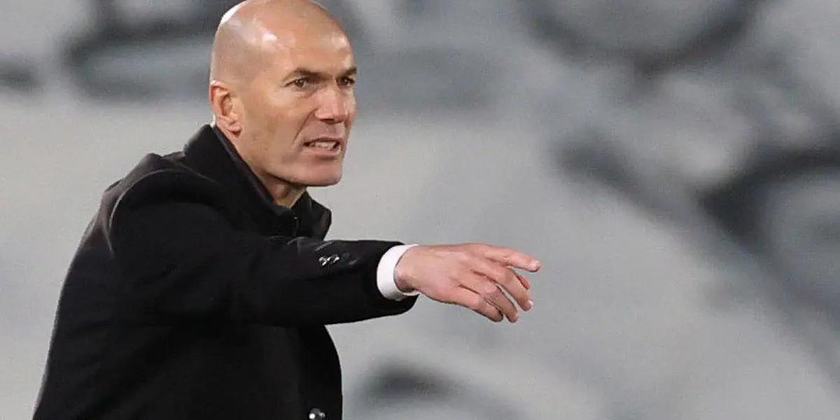Zinedine Zidane no está para experimentos. Tras la adquisición del Newcastle por el jeque Mohammed bin Salman, los dirigentes del club pensaron en destituir a Steve Bruce y fichar al ex-entrenador del Real Madrid. Sin embargo, este les cerró la puerta y rechazó la oferta.